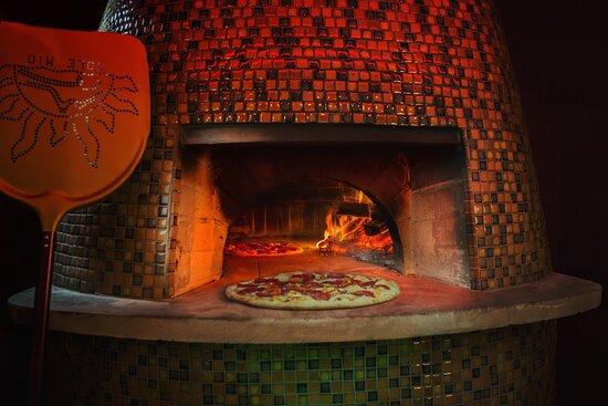 Monysto Pizza